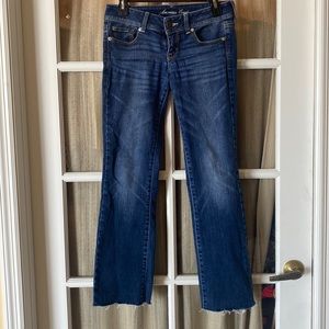 Woman’s American Eagle boot jeans size 2